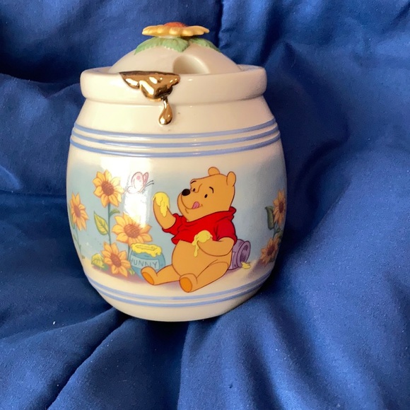 Lenox vintage Winnie the Pooh honey pot